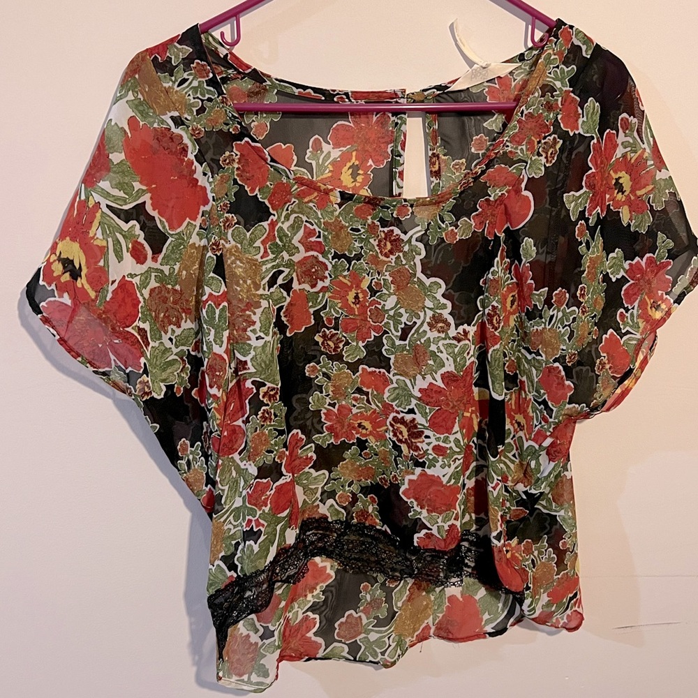 Lightweight floral top